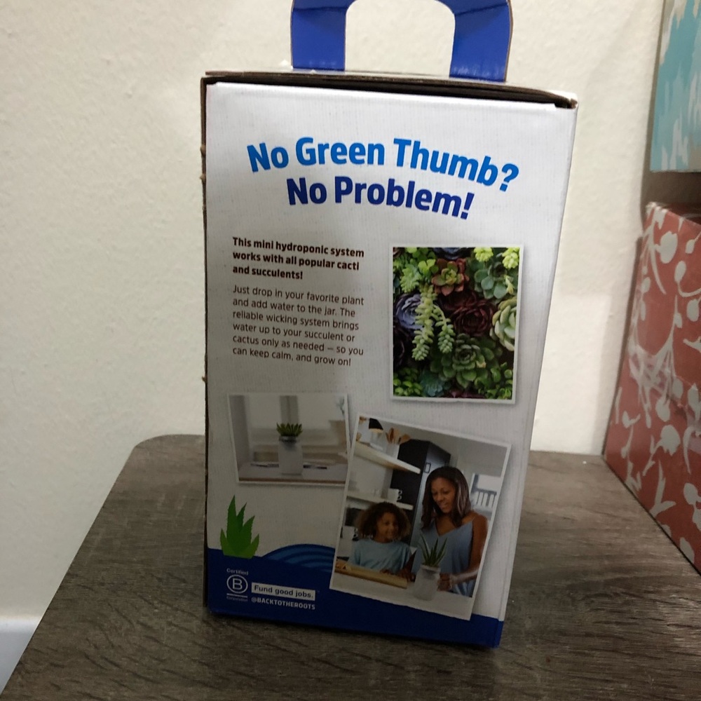 Back To The Roots Self Watering Grow Kit - Picture 3 of 5